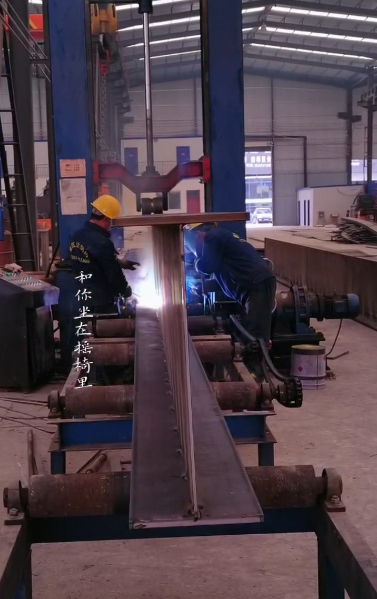 甘肃积石山钢结构厂H型钢组立机