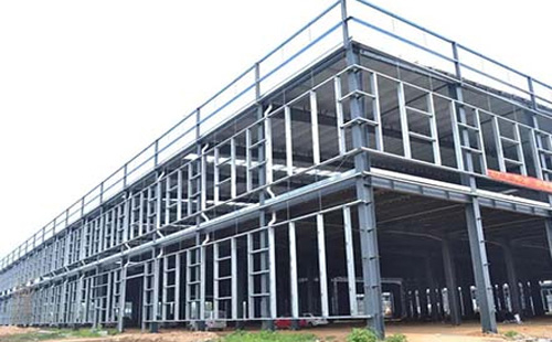 积石山钢结构厂房设计中的荷载与结构选型要点