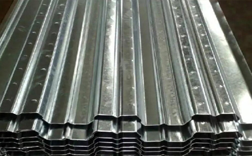 积石山高层住宅吊装楼承板怎么省工期